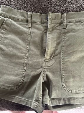 Madewell Olive Green Women’s Shorts - Like New! Size 27